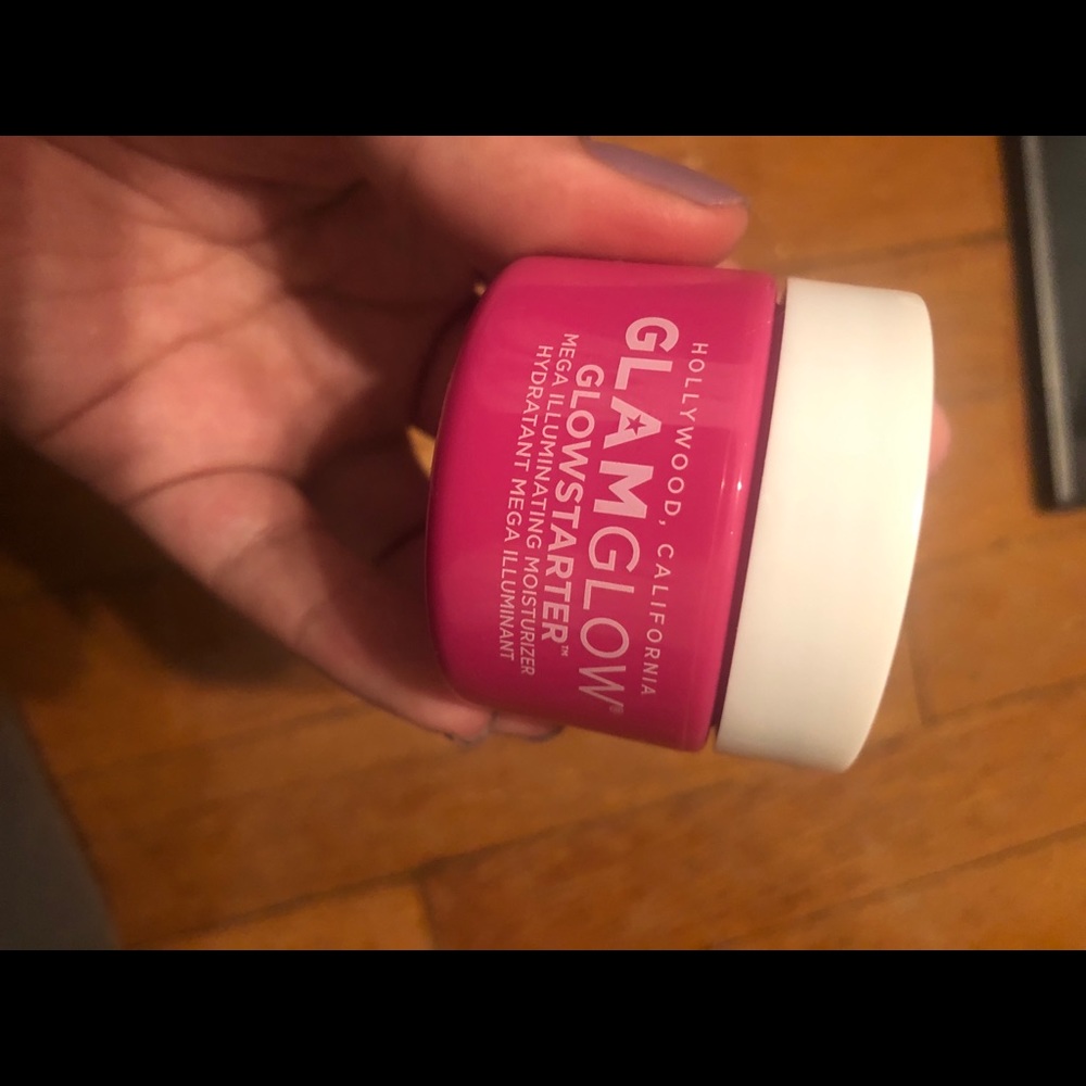 GLAMGLOW glowstarter illuminating moisturizer